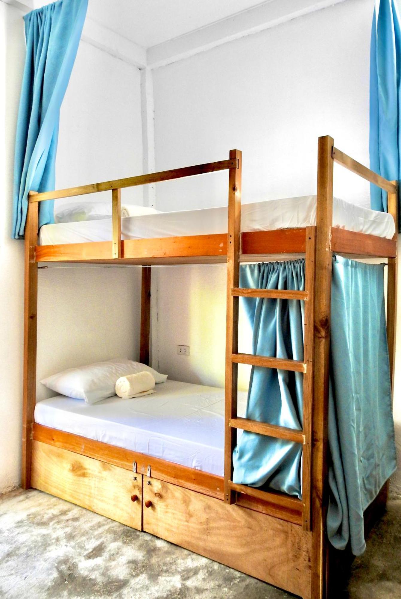 Three Little Birds Surf Hostel General Luna (Surigao del Norte) Quarto foto